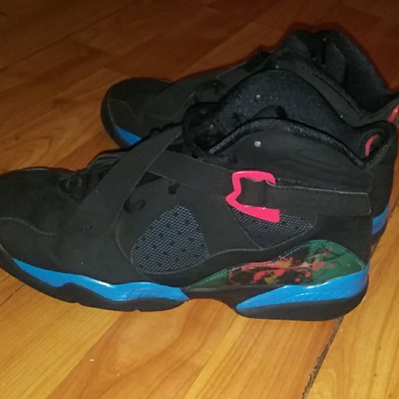 Jordans - Picture 2 of 5